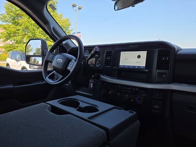 Certified 2025 Ford F250 XLT w/ Snow Plow/Camper Package AWD/4WD image 5