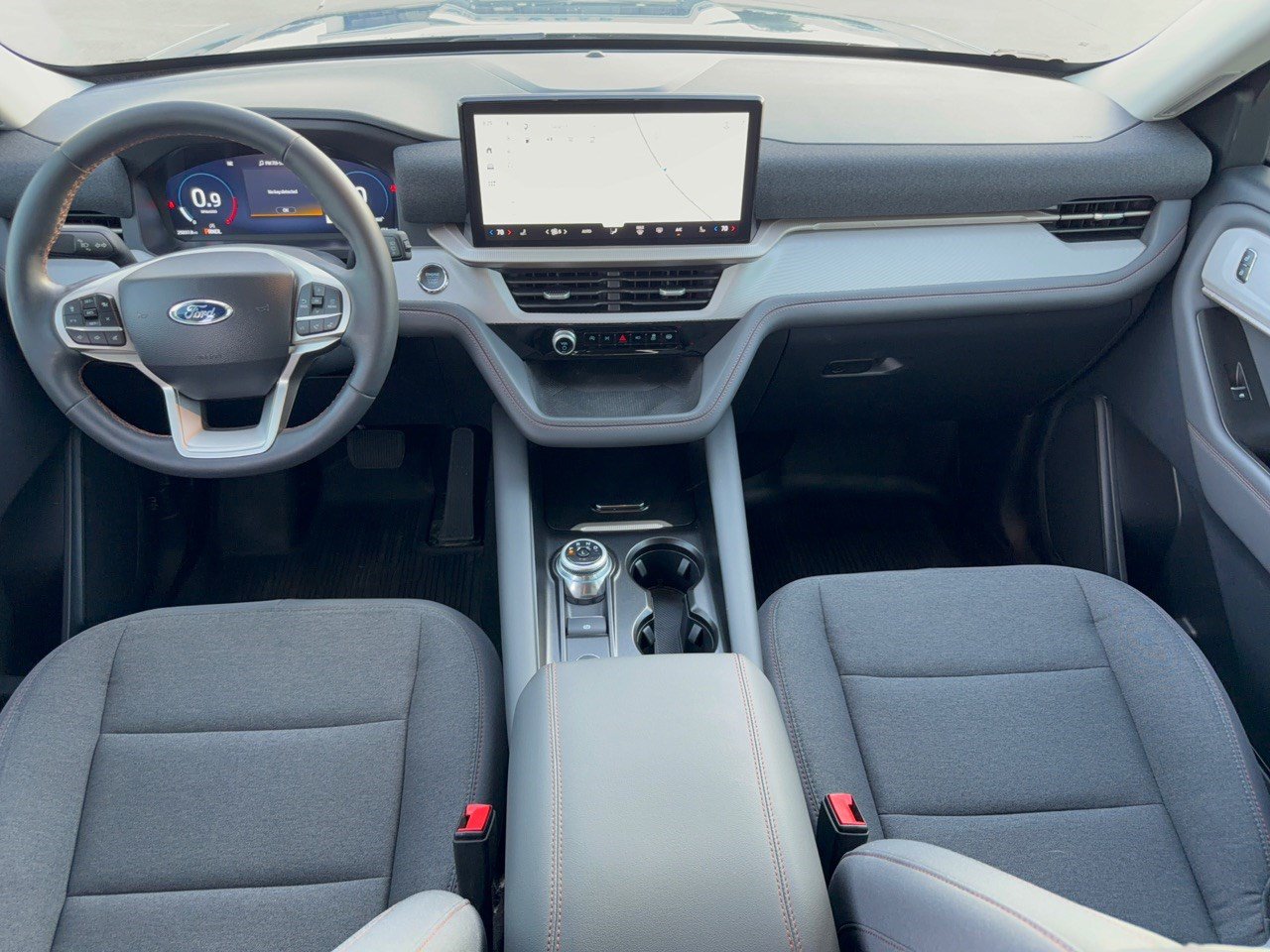 Certified 2025 Ford Explorer Active RWD image 17