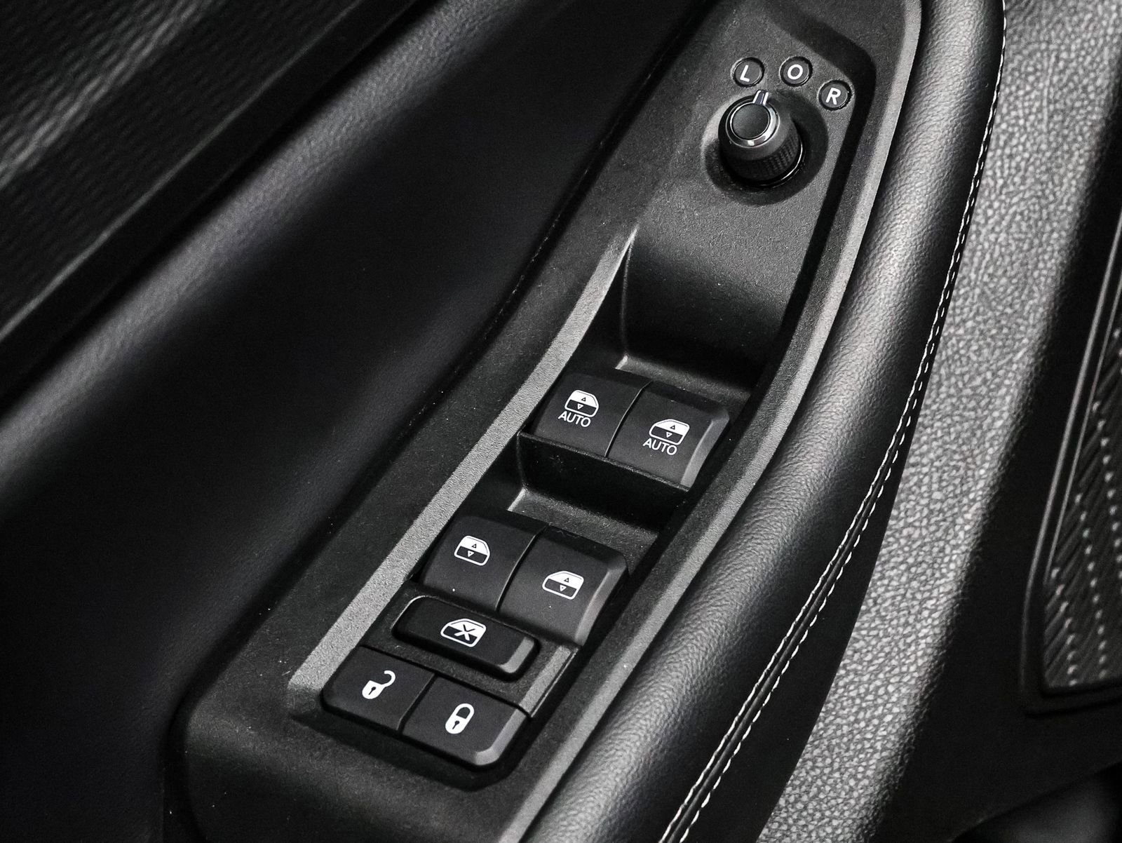 Used 2024 Jeep Grand Cherokee Laredo X w/ Luxury Tech Group I image 20