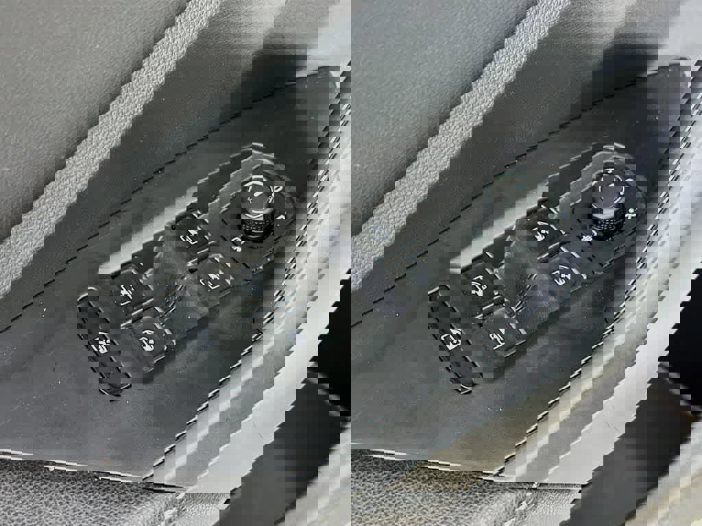 Used 2025 Volkswagen Jetta Sport image 26