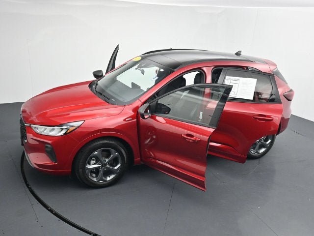 Certified 2023 Ford Escape ST-Line w/ Tech Pack #1 AWD/4WD image 43