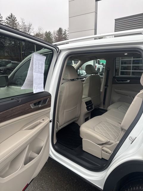Used 2024 Volkswagen Atlas SEL Premium R-Line AWD/4WD image 20