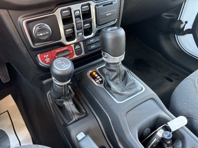 Used 2024 Jeep Wrangler Unlimited Sport AWD/4WD image 33