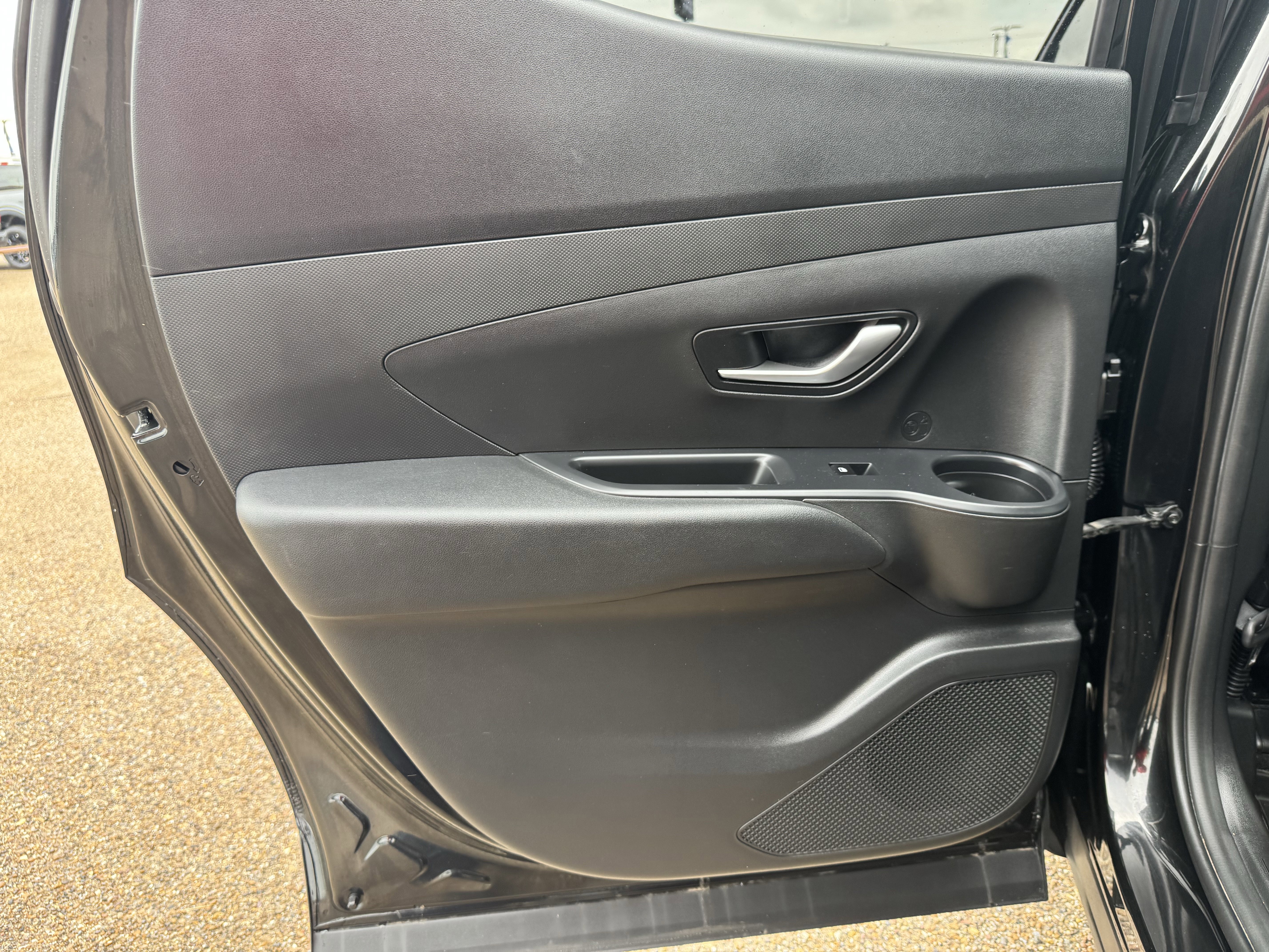 Used 2025 Hyundai Santa Cruz SE FWD image 25