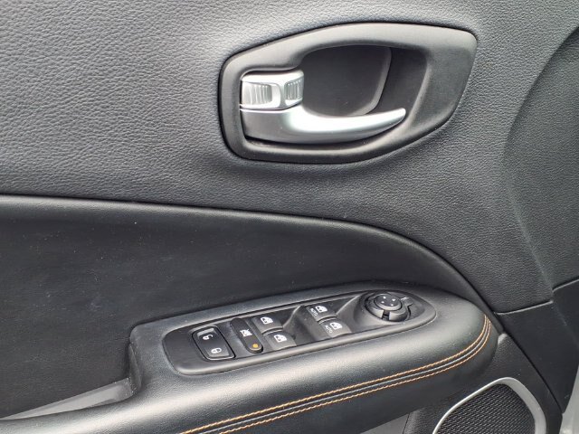 Used 2021 Jeep Compass Limited w/ Sun and Sound Group AWD/4WD image 17