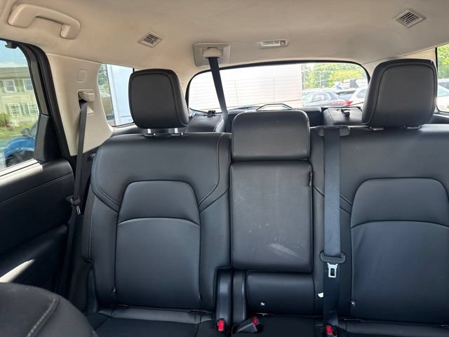 Used 2025 Nissan Pathfinder SL AWD/4WD image 29