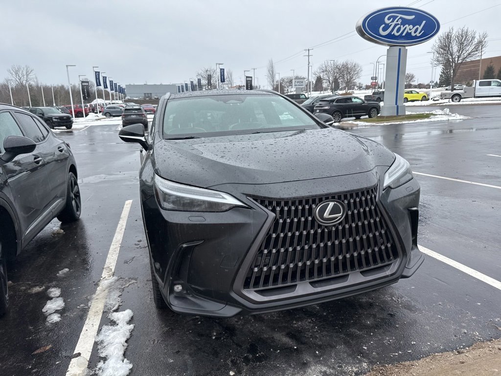 Used 2022 Lexus NX 300h AWD image 2