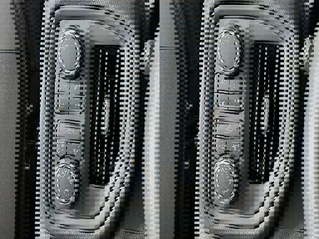 Used 2023 Chevrolet Silverado 1500 Custom Trail Boss image 25