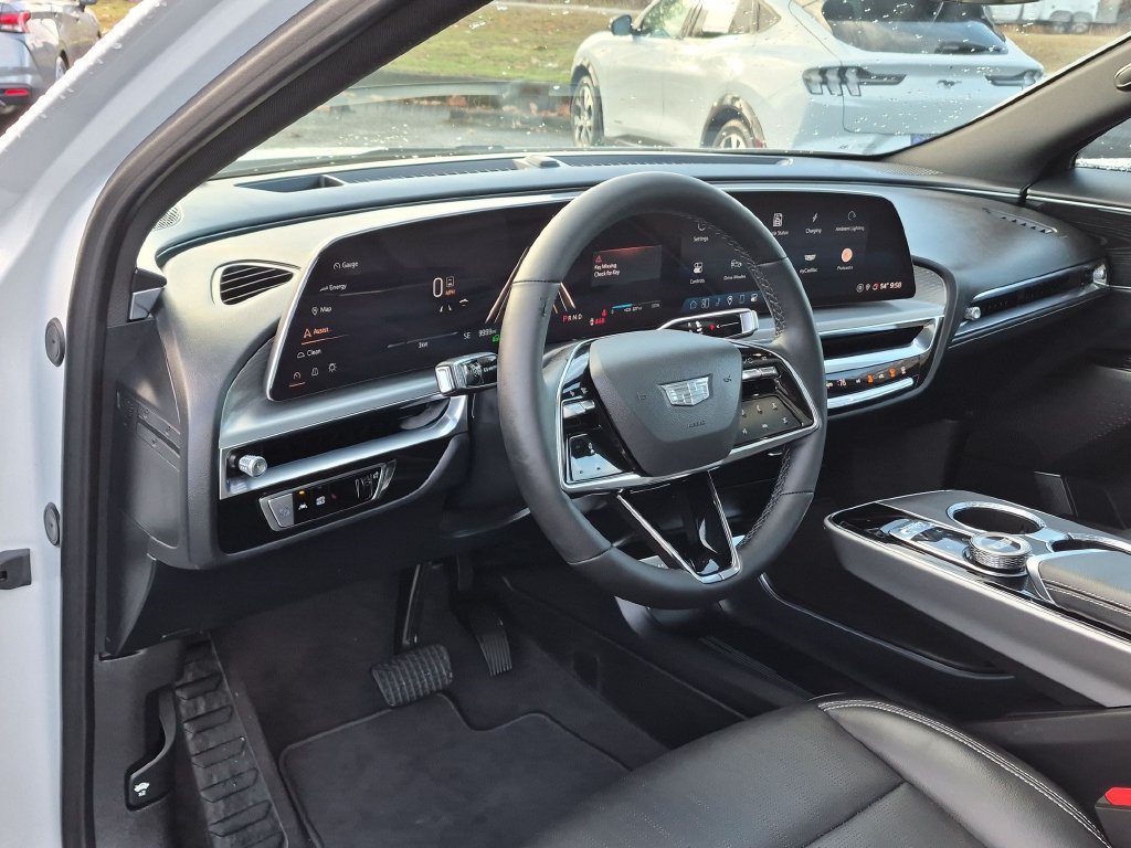 Used 2024 Cadillac Lyriq Sport RWD image 13