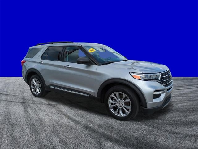 Certified 2021 Ford Explorer XLT w/ Equipment Group 202A AWD/4WD image 2