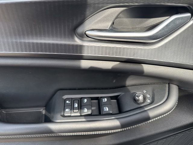 Used 2023 Jeep Grand Cherokee Altitude image 15