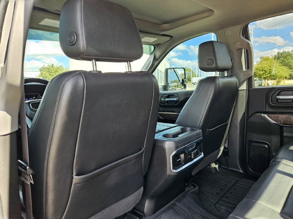 Used 2022 GMC Sierra 3500 Denali AWD/4WD image 23