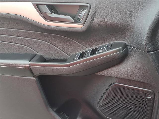 Certified 2022 Ford Escape SE w/ SE Sport Appearance Package image 20