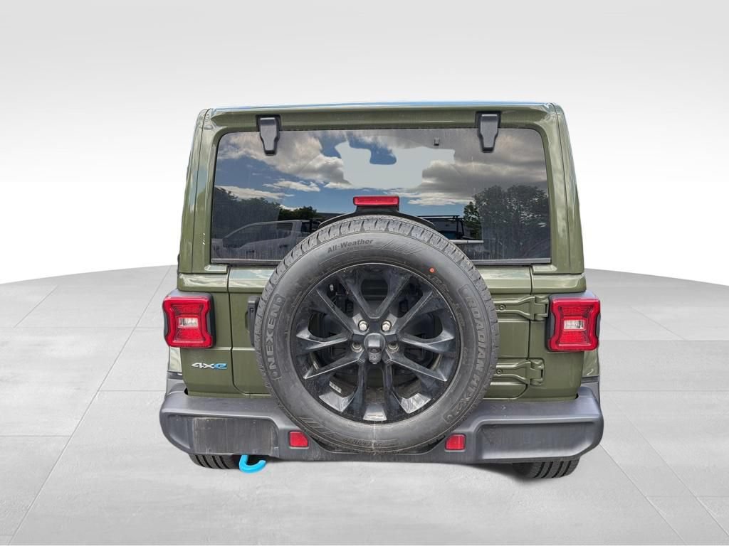 Used 2024 Jeep Wrangler Unlimited Sahara AWD/4WD image 12
