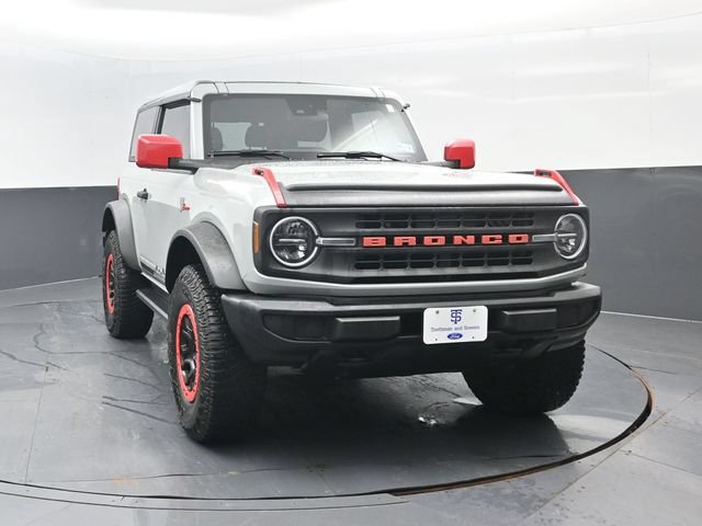 Certified 2022 Ford Bronco 2-Door w/ Sasquatch Package AWD/4WD image 2