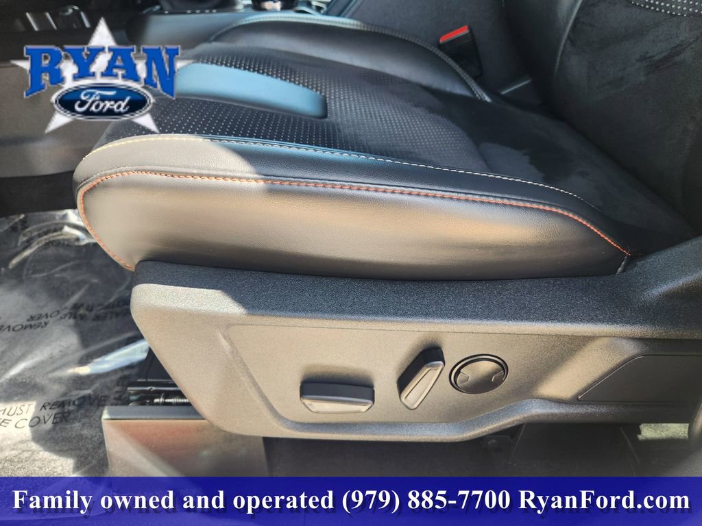 Certified 2025 Ford Bronco Raptor w/ Interior Carbon Fiber Pack AWD/4WD image 17