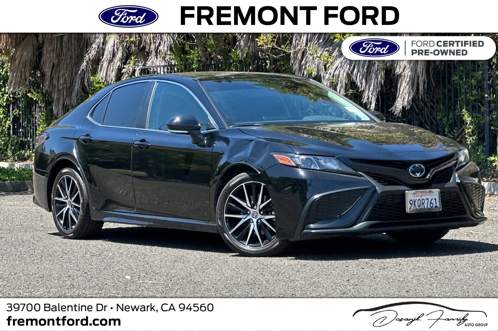 Used 2024 Toyota Camry SE w/ Audio Upgrade Package FWD image 1