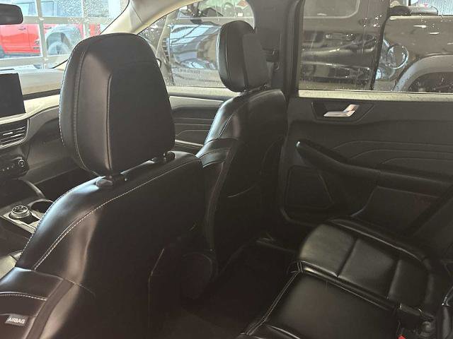 Certified 2024 Ford Escape Platinum AWD/4WD image 24