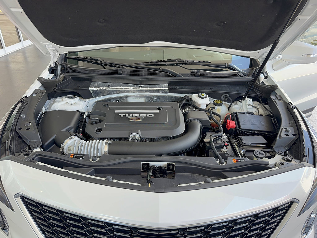 Used 2023 Cadillac XT4 Premium Luxury w/ Technology Package FWD image 34