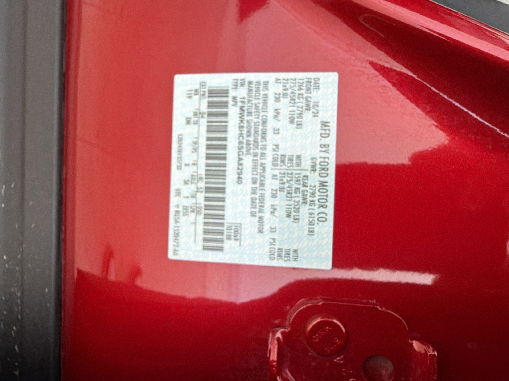 Certified 2025 Ford Explorer Platinum w/ Ultimate Package image 20