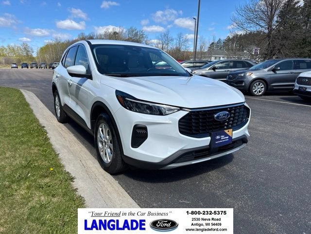 Certified 2023 Ford Escape Active w/ Tech Pack #2 AWD/4WD image 1