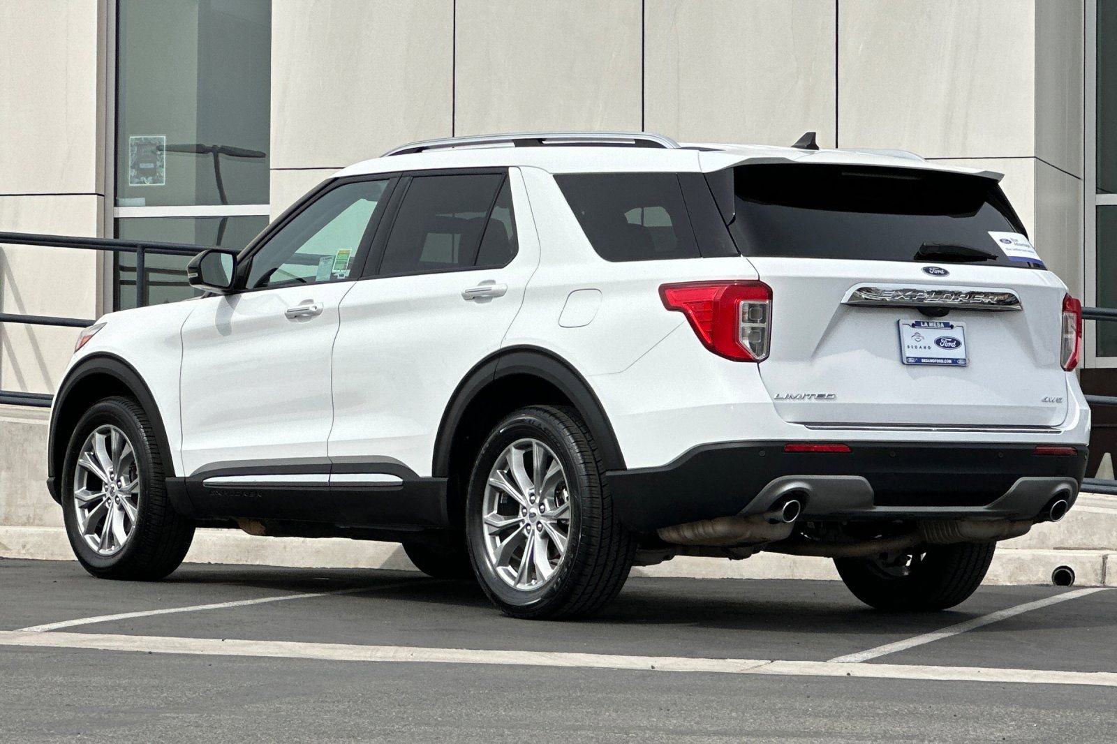 Certified 2023 Ford Explorer Limited w/ Equipment Group 301A AWD/4WD image 5