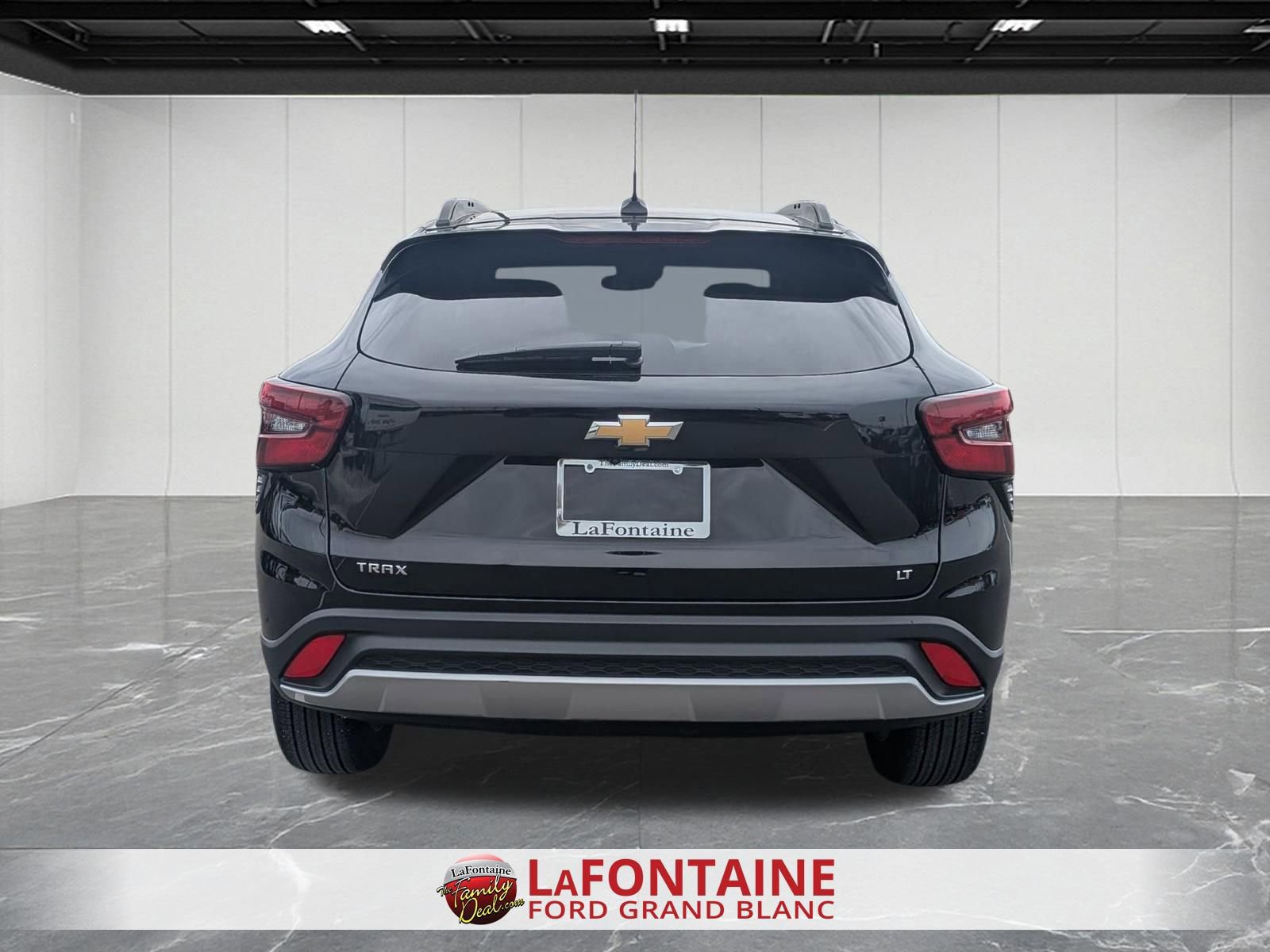 Used 2024 Chevrolet Trax LT w/ Driver Confidence Package FWD image 4