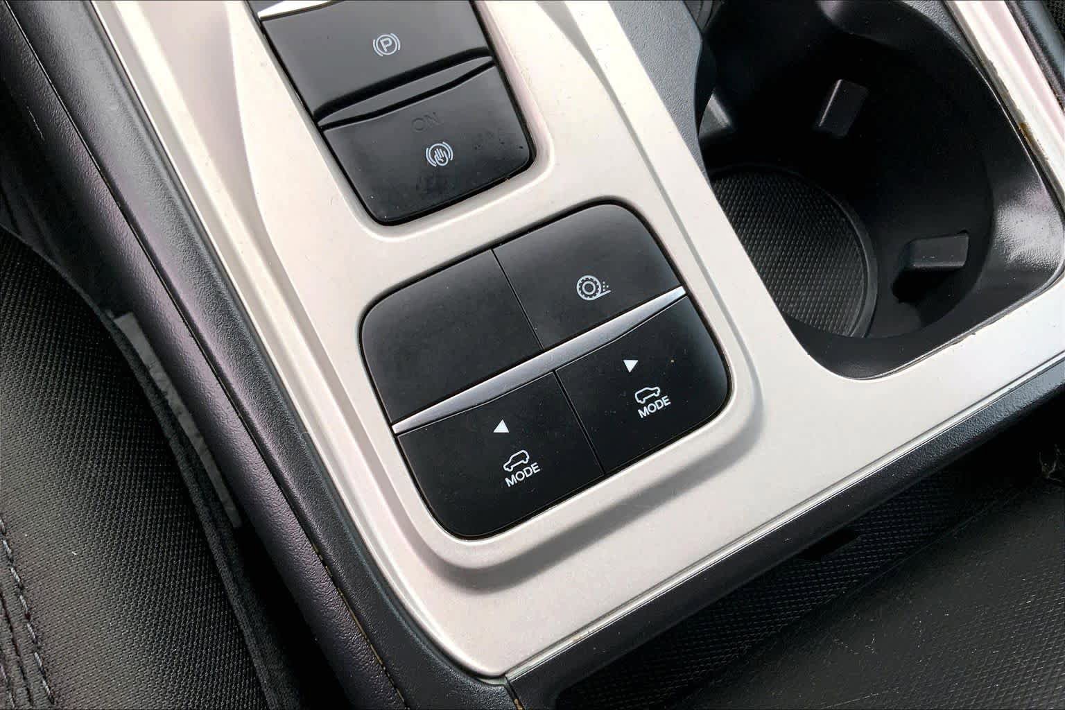 Certified 2022 Ford Explorer XLT RWD image 30