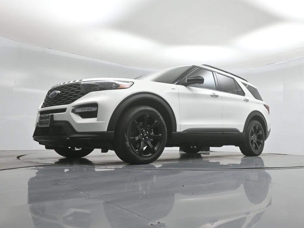 Certified 2023 Ford Explorer ST-Line w/ Class IV Trailer Tow Package RWD image 46