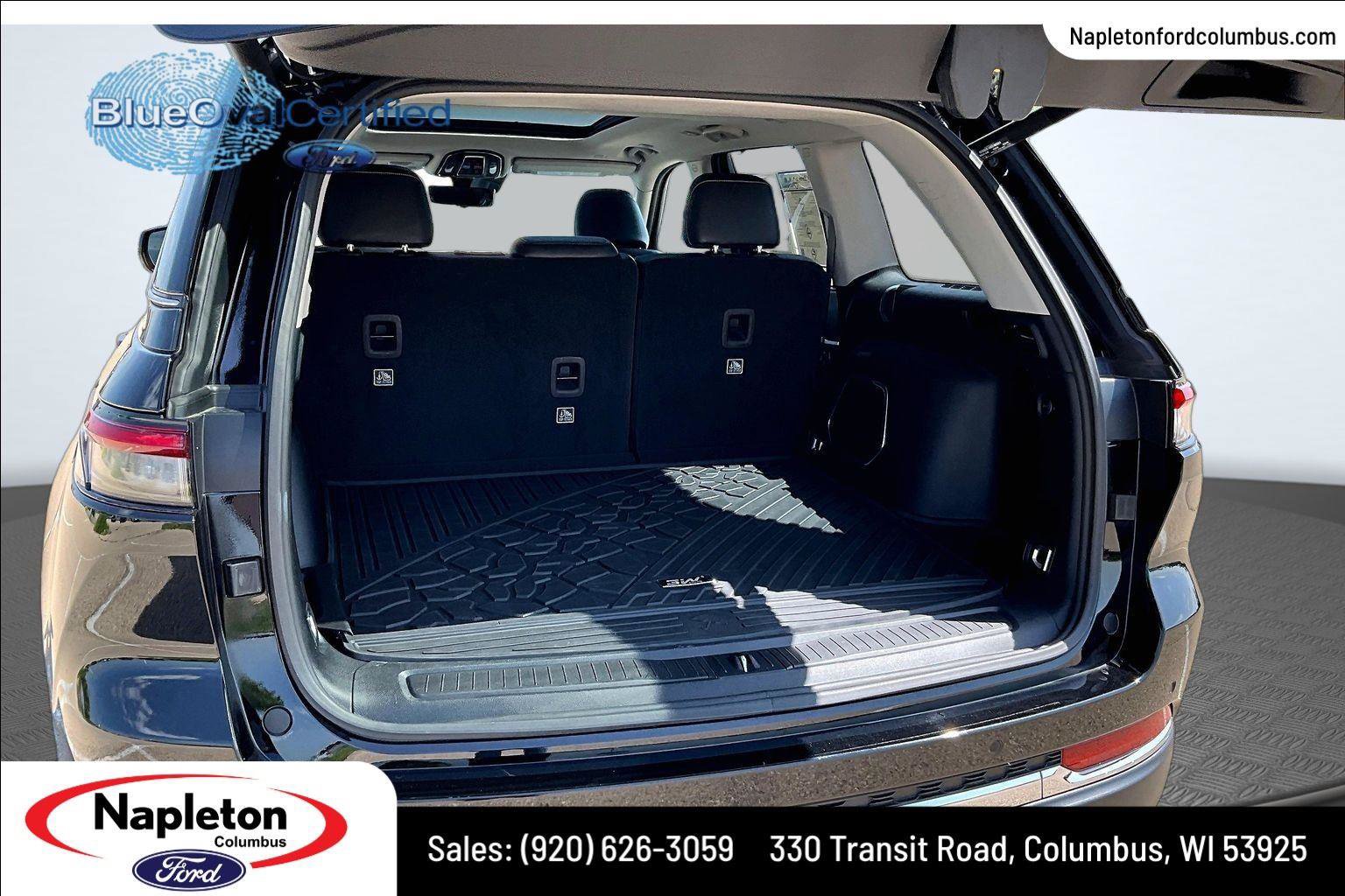 Used 2023 Jeep Grand Cherokee Limited w/ Luxury Tech Group II AWD/4WD image 5