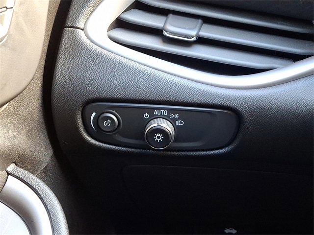 Used 2021 Chevrolet Malibu RS image 23