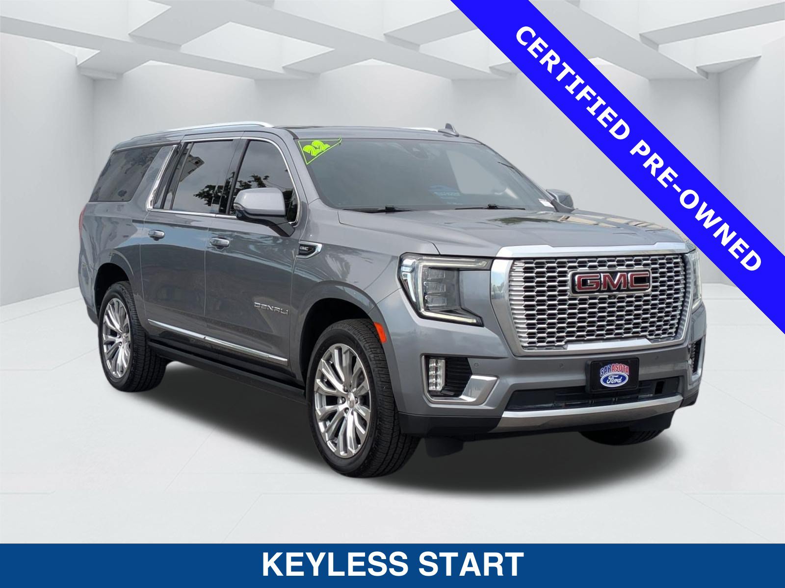 Used 2022 GMC Yukon XL Denali AWD/4WD image 2