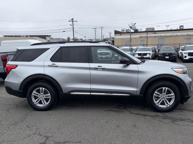 Certified 2021 Ford Explorer XLT w/ Equipment Group 202A image 8