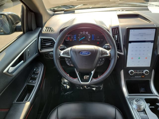 Certified 2024 Ford Edge ST-Line AWD/4WD image 11