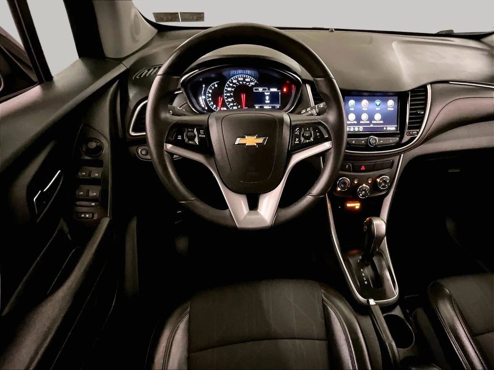Used 2022 Chevrolet Trax LT w/ Driver Confidence Package AWD/4WD image 5
