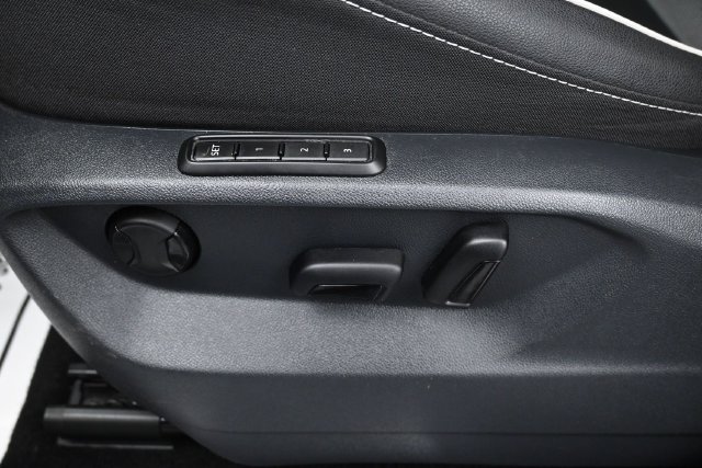 Used 2023 Volkswagen Tiguan SEL R-Line AWD/4WD image 12