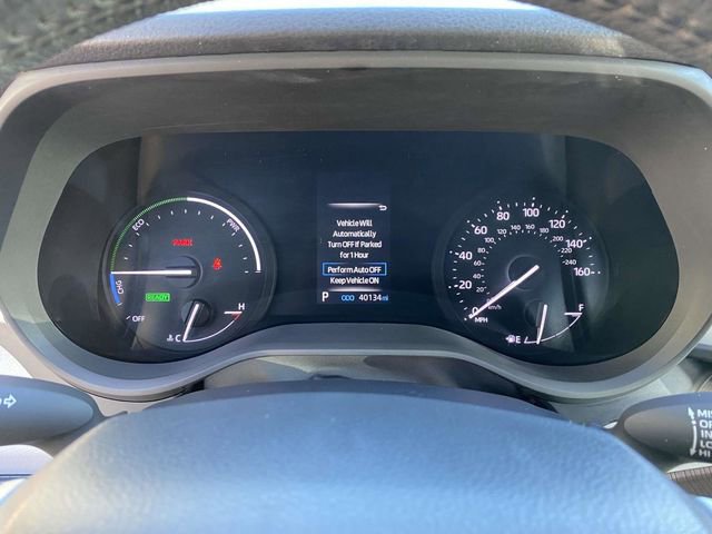 Used 2022 Toyota Sienna XLE image 25