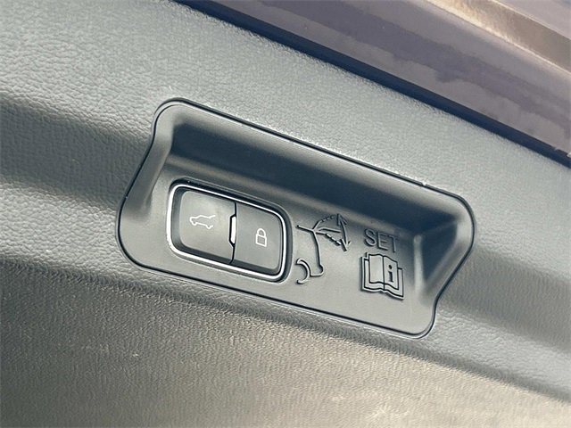 Certified 2022 Ford Explorer Limited w/ Limited Technology Package image 23