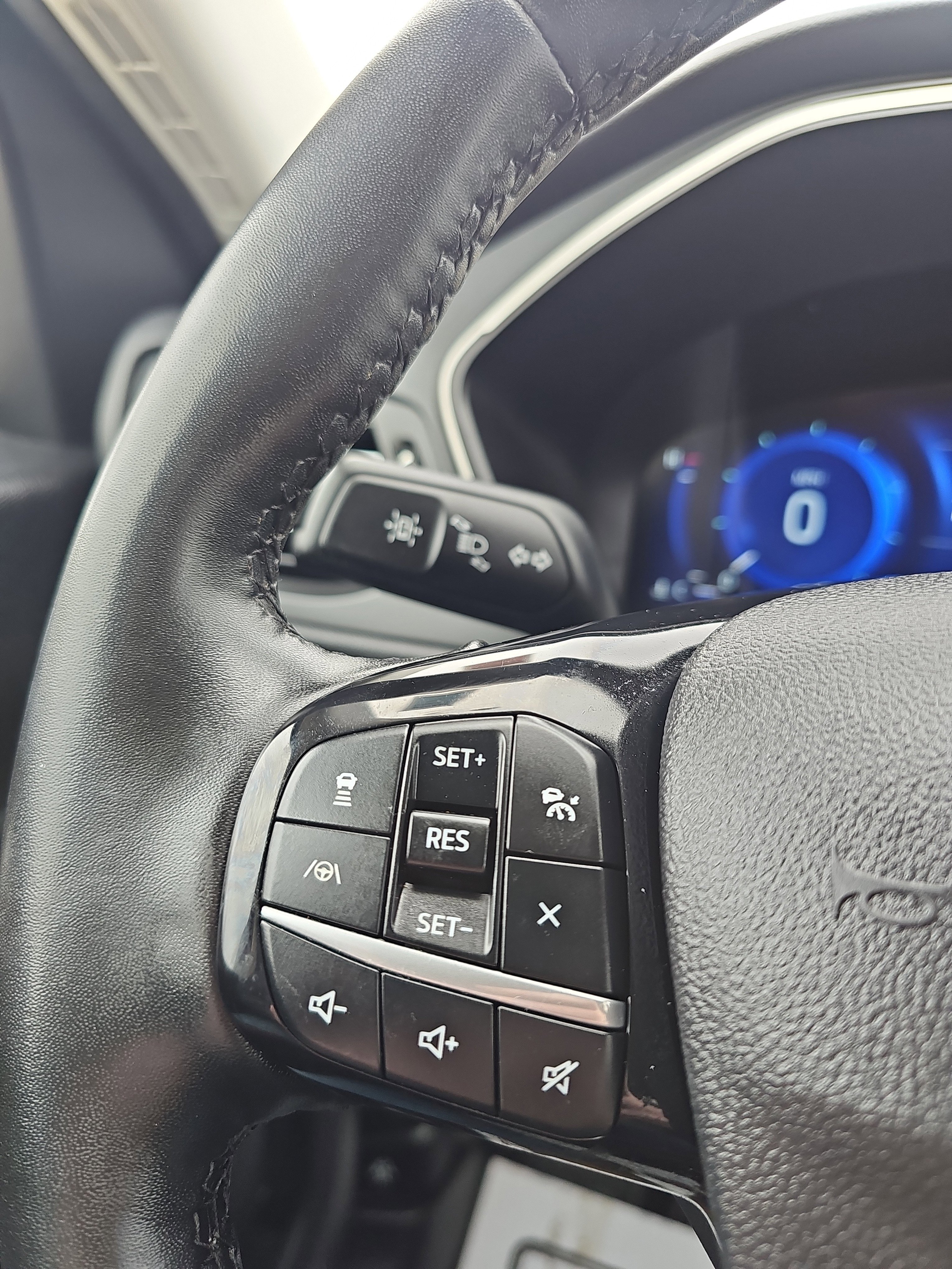 Certified 2022 Ford Escape SEL w/ Technology Package image 27