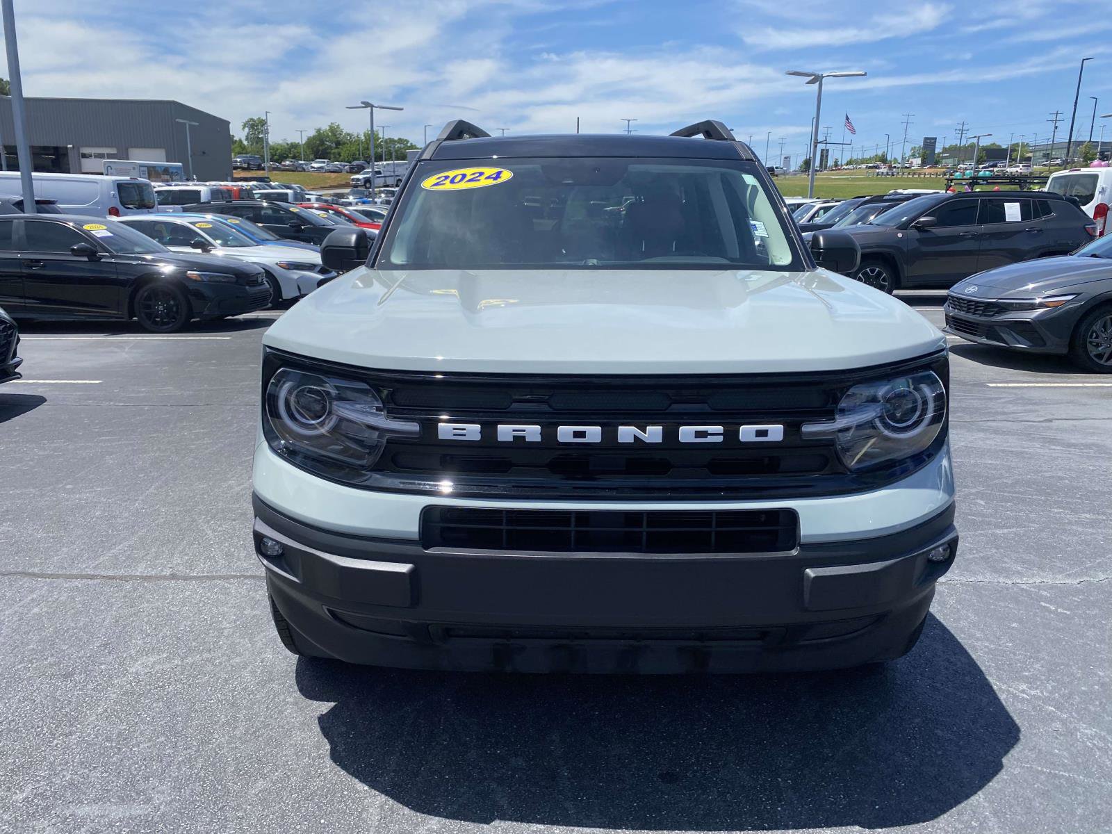 Certified 2024 Ford Bronco Sport Outer Banks AWD/4WD image 2