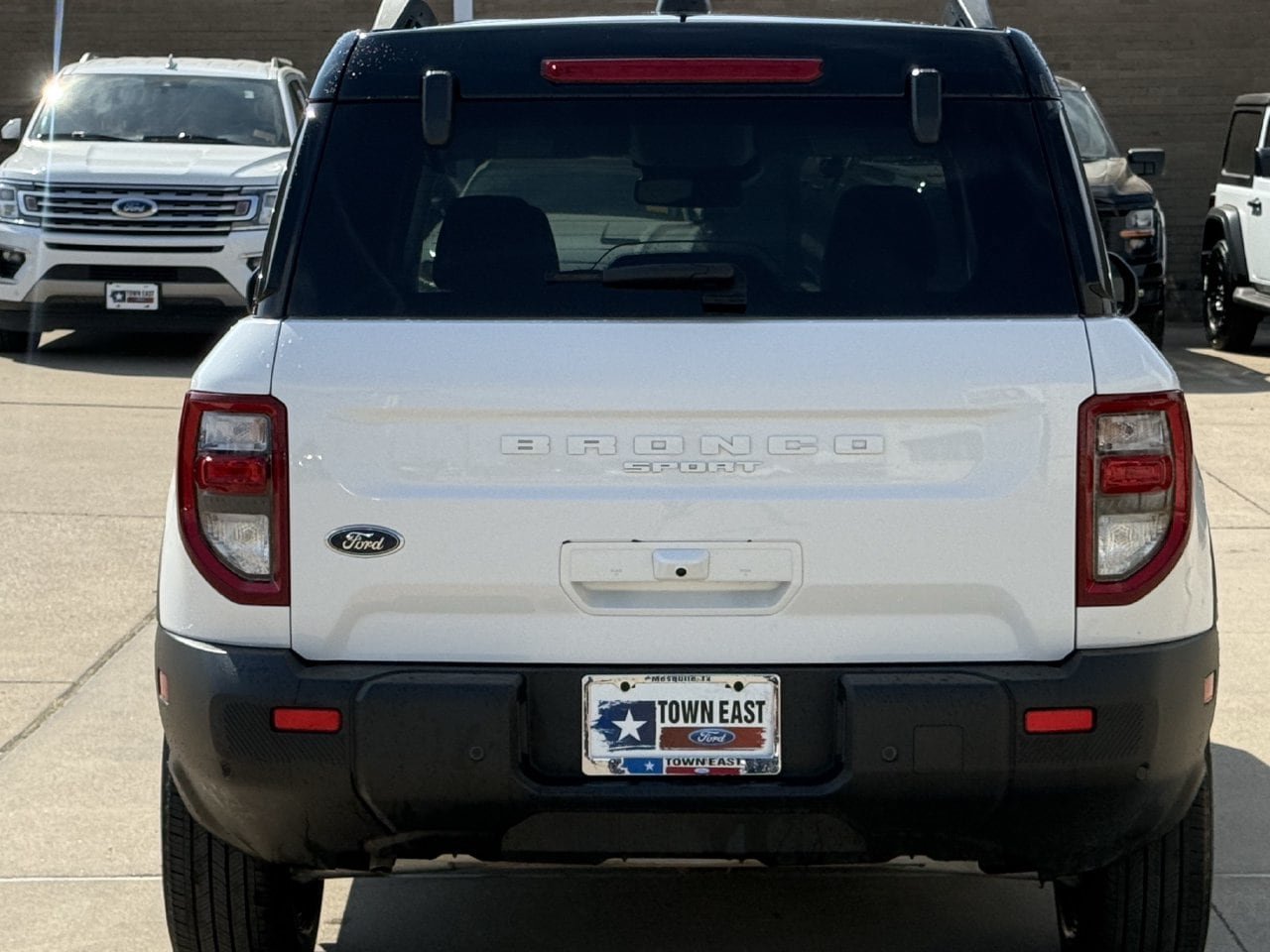 Certified 2025 Ford Bronco Sport Outer Banks AWD/4WD image 6