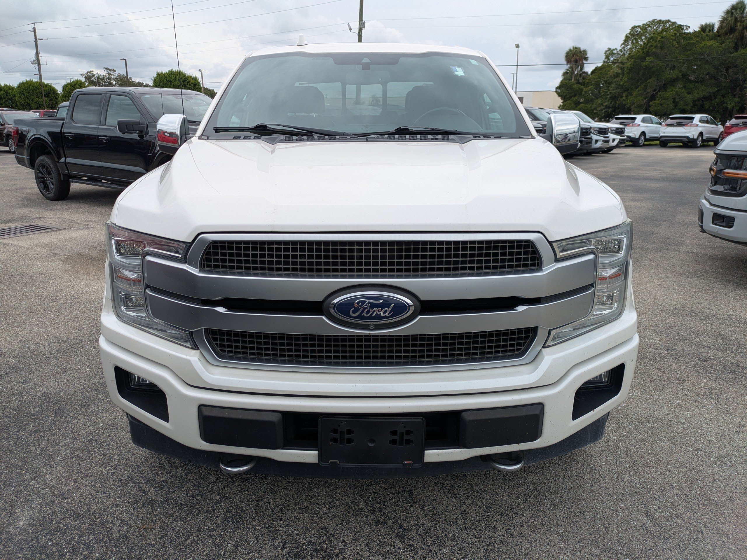 Certified 2019 Ford F150 Platinum w/ Equipment Group 701A Luxury AWD/4WD image 8