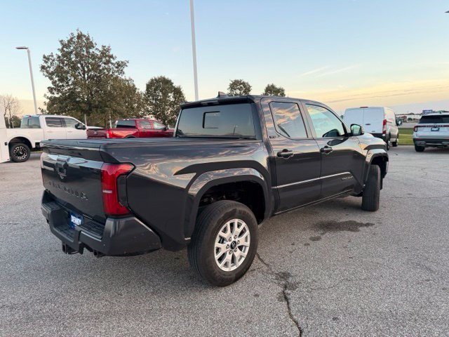 Used 2026 Toyota Tacoma SR5 w/ SR5 Upgrade Package AWD/4WD image 9