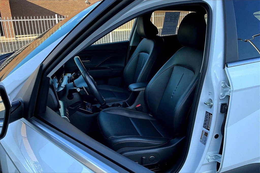 Used 2024 Hyundai Kona Limited image 24