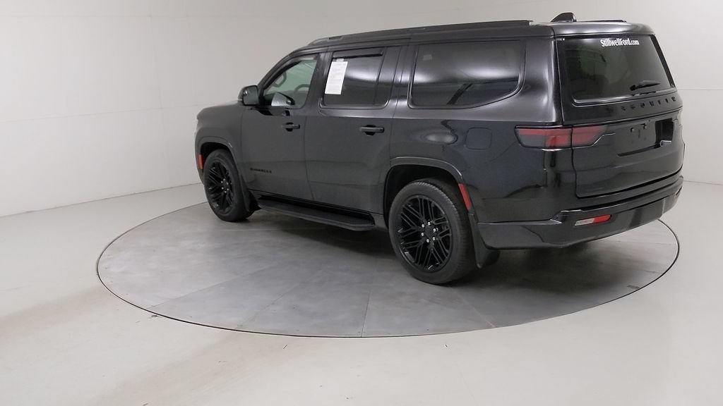 Used 2023 Jeep Wagoneer Series II AWD/4WD image 18