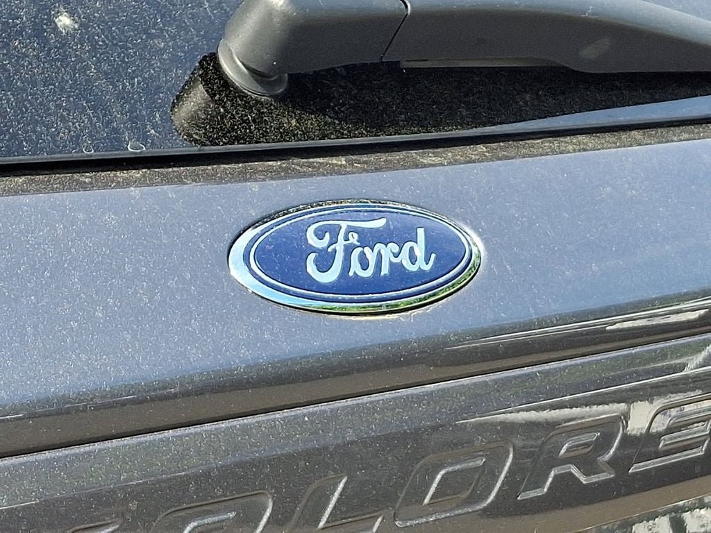 Certified 2022 Ford Explorer XLT w/ Equipment Group 202A AWD/4WD image 31