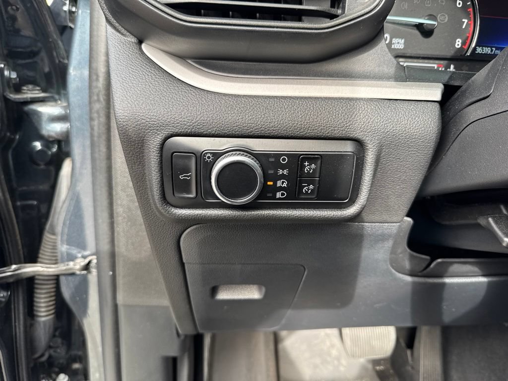 Certified 2024 Ford Explorer XLT RWD image 11