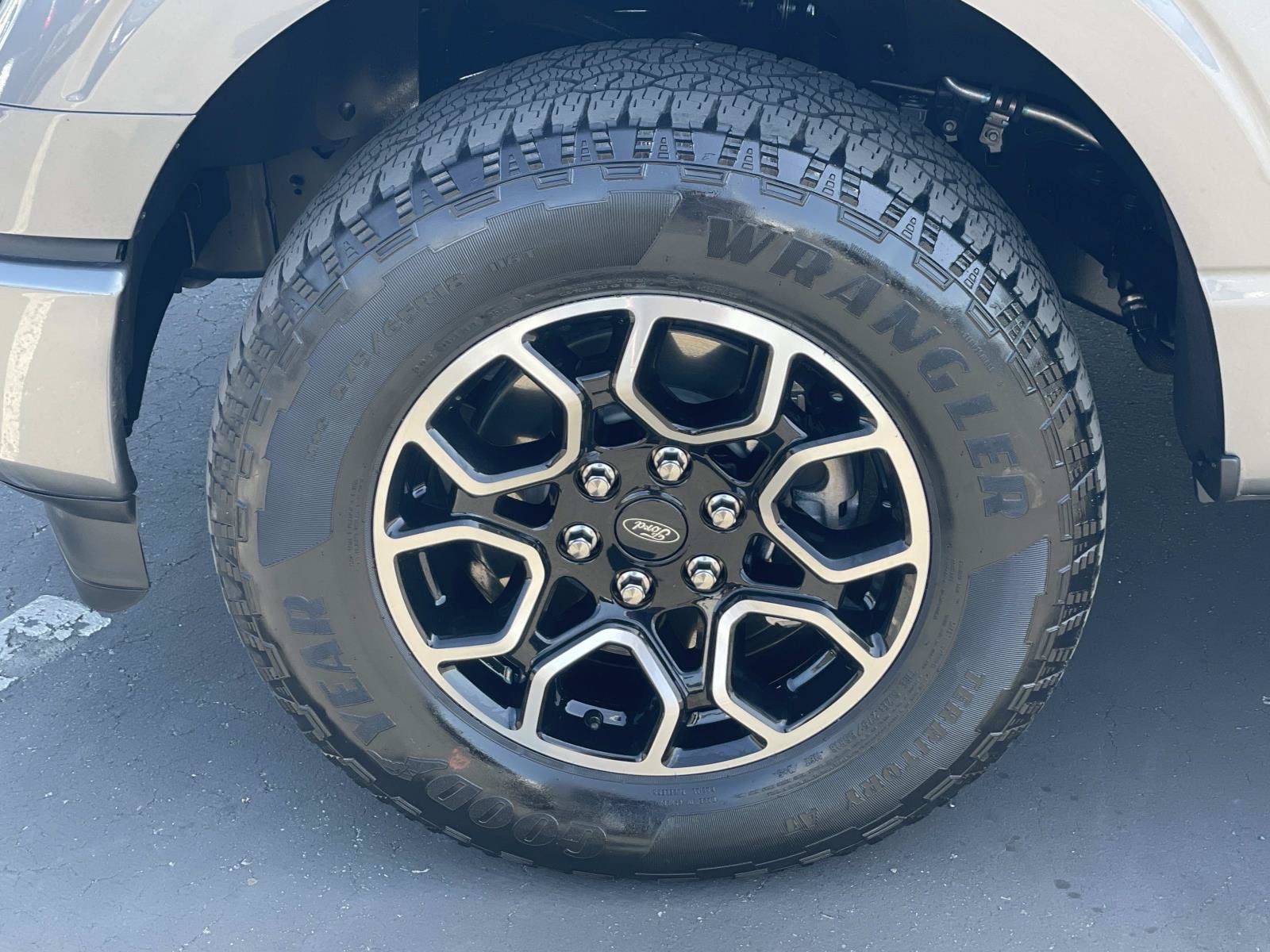 Certified 2023 Ford F150 Lariat AWD/4WD image 40