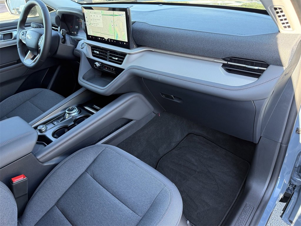 Certified 2025 Ford Explorer Active image 40