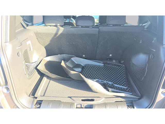 Used 2020 Jeep Renegade Latitude w/ Cold Weather Group image 13